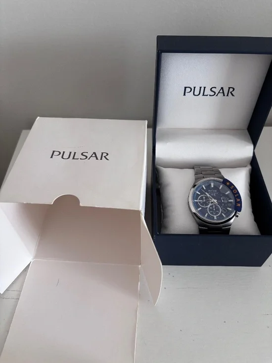 Pulsar Men Watch Solar - Picture 1 of 5